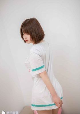 黄蓉解开乳罩喂奶老头_国语版在线观看免费