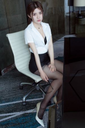 十五度黑1_十万网红美女美酱