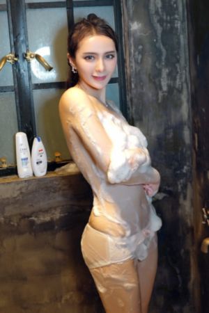 不扣钮扣的女孩_4K全集免费播放