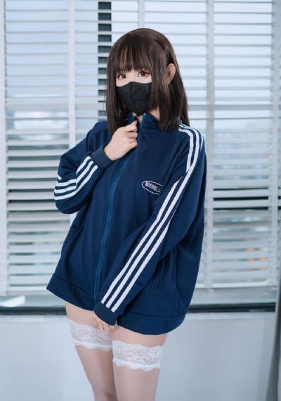 大胸女友hd在线播放_720全集在线观看