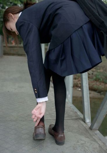 女人扒开双腿让男人桶_720免费在线观看