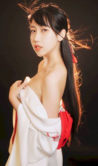 周末同床在线播放_HD动漫免费观看